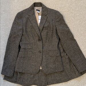 NWT J. Crew Wool Blend Tweed Blazer size 4  w/FREE size 2 skirt (no tags)